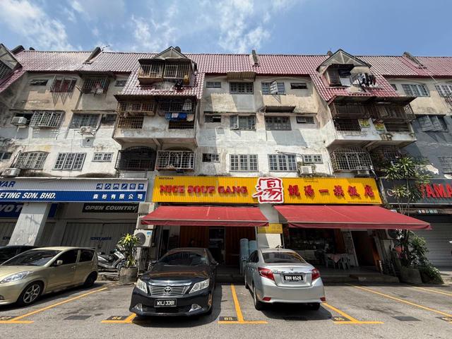 Taman Daya Shop Apartment 1