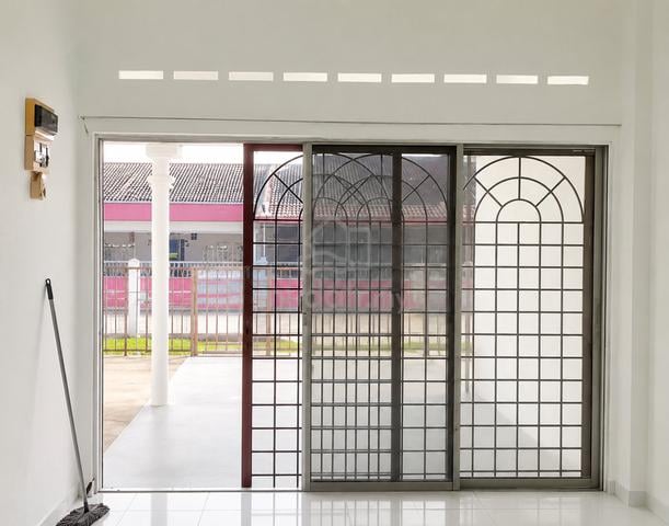 Rumah Cantik Baru Diubah Suai Untuk Disewa – Taman Seri Jati 1