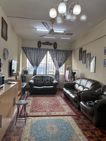 Jelutong Apartment @ Selayang Heights 1