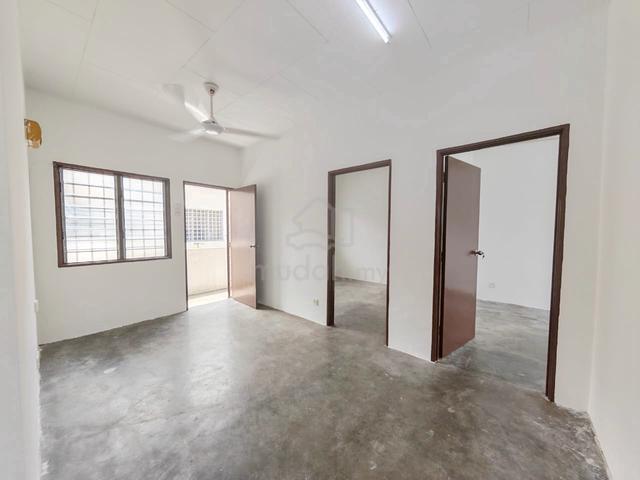 Cemerlang Court Flat Taman Cemerlang 1