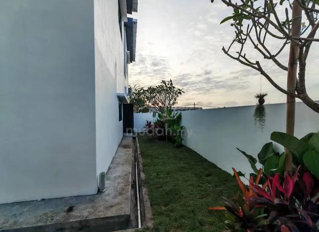 New 3 Storey Semi-D Factory with Promotion at Menglembu 4