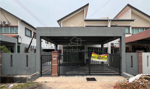 Tmn Nuri ,gated guarded 2 storey semi cluster bare unit for sale 1