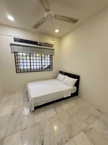 Pedoman Larkin area / land house room to rent/ near ciq 1
