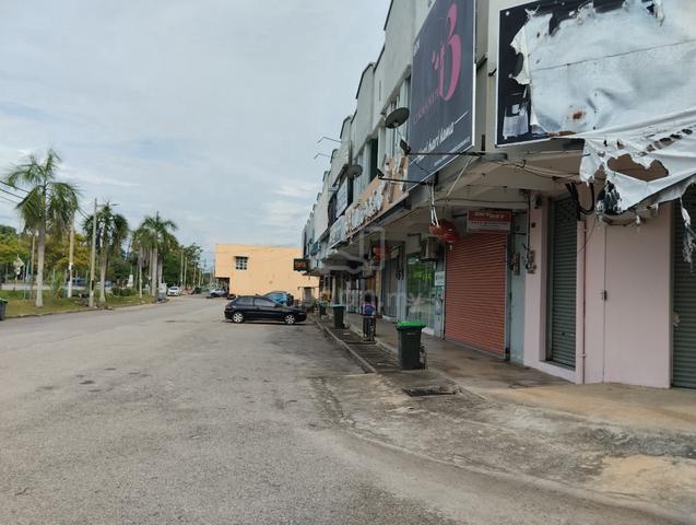 First floor shop lot for rent 1