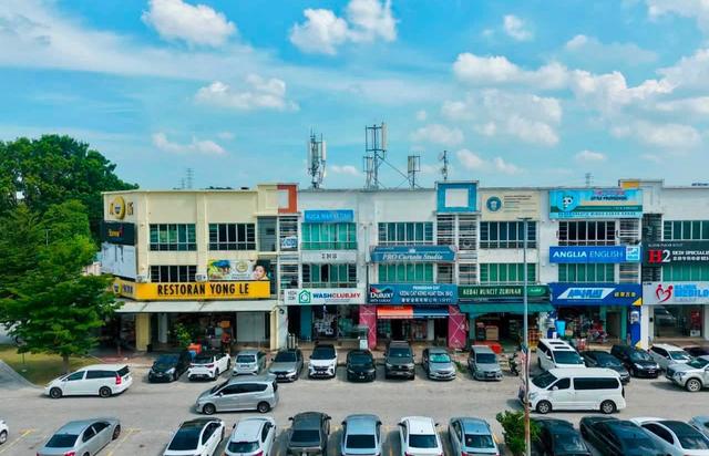 Eramas 7 Setia Indah Setia Alam Shoplot Ground floor For Rent 1