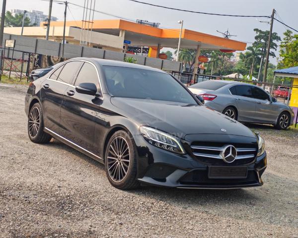 Low Mileage🚗2019/20 Mercedes C200 - 1