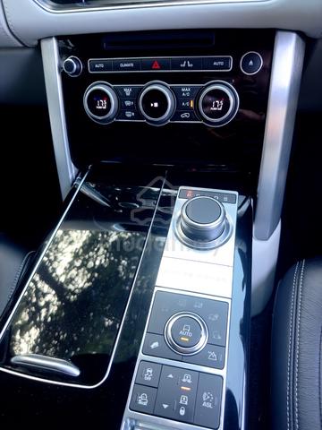 2016 Range Rover Vouge 4.4 Full Service Record - 4