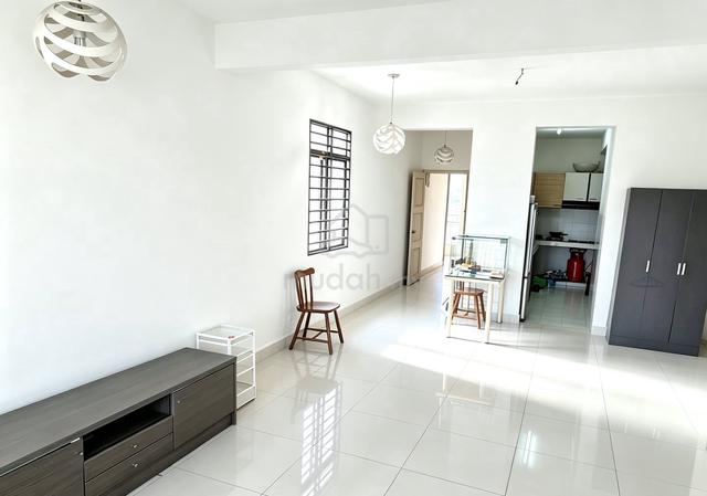Anggerik Residensi 1