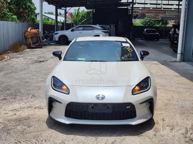 EASY LOAN / HI-REBATE / 2023 Toyota GR86 2.4 RZ - 4