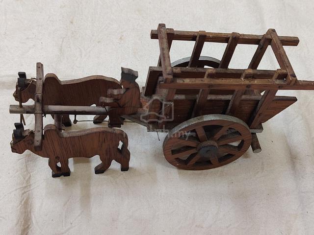 old wooden bullock . - photo 2 of 6