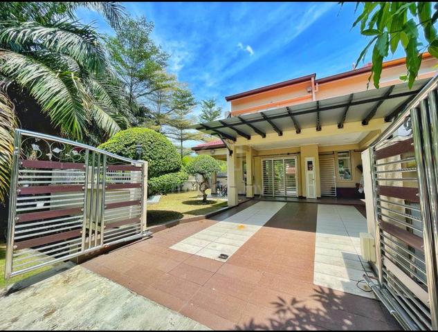 Freehold Double Storey Corner House Taman Pinggiran USJ Subang Jaya 1