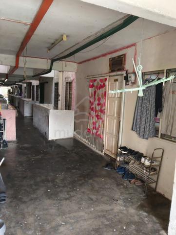 Flat Kelompok Camar (Port Klang) 1