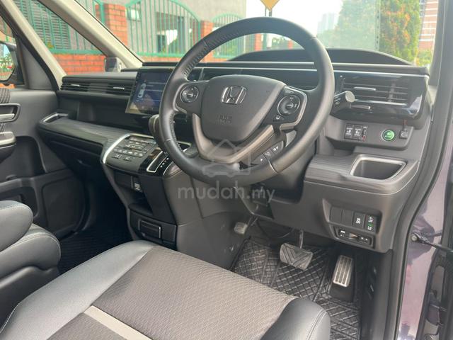 TURBO⭐2017 Honda STEPWAGON 1.5 7 SEAT COOL SPIRIT - 4