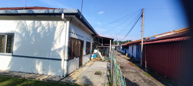Corner Lot Single Storey untuk dijual- Teluk Panglima Garang 1