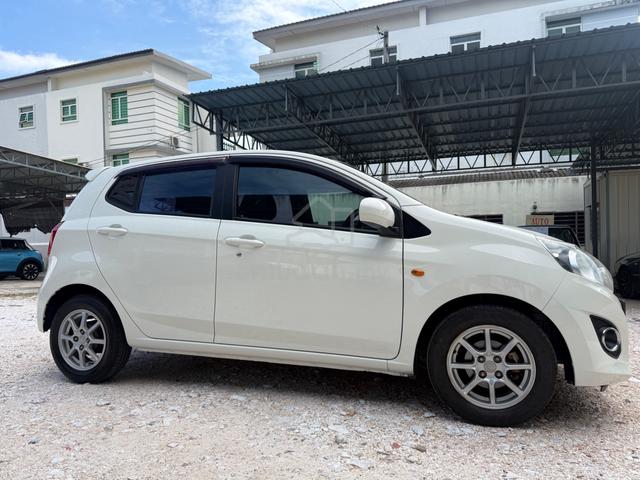 2016 Perodua AXIA 1.0 G (A) FULL LOAN + WARRANTY - 3
