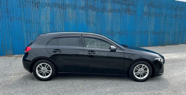 2019 Mercedes Benz A180 1.3 (A) HATCHBACK BSM - 4