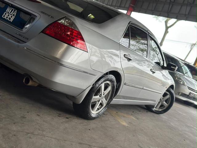 2007 Honda Accord I-Vtec 2.0 (Auto) - 4