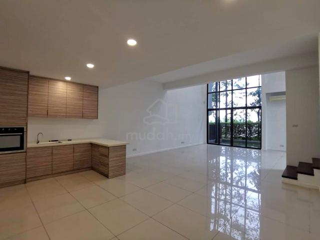 3 Storey Corner House near Plaza Arkadia Casaman Parkcity Heights KL 1