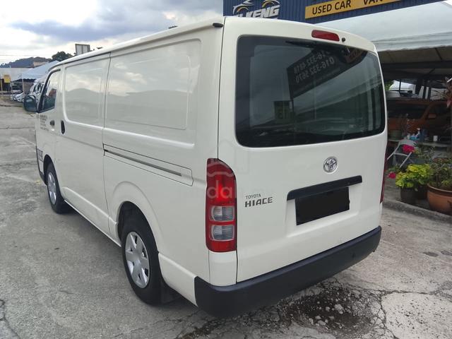 2022 Toyota HIACE 2.5 PANEL VAN (M) TIPTOP CONDISI - 2
