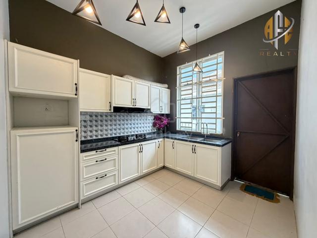 Good condition, Kitchen cabinet ready. Taman Desa Ara 1