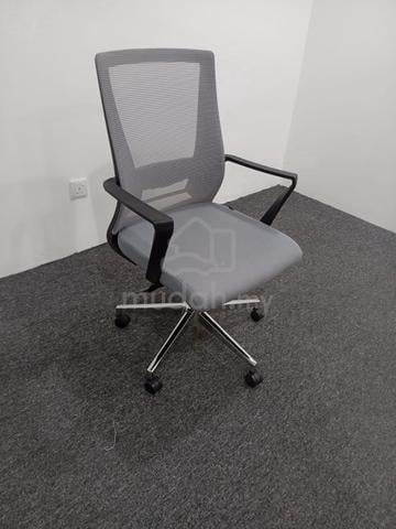 Office chair - photo 3 of 3
