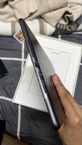 IPad 9th Generation (64GB) - photo 6 of 6