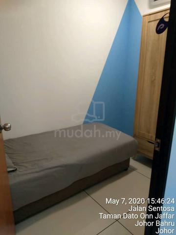 Medium Room / Single Room Near Larkin / Woodlands / CIQ / 1st link 1