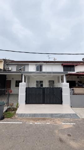 Double Storey low Cost House, 14x55, Taman Mahkota, Tangkak 1