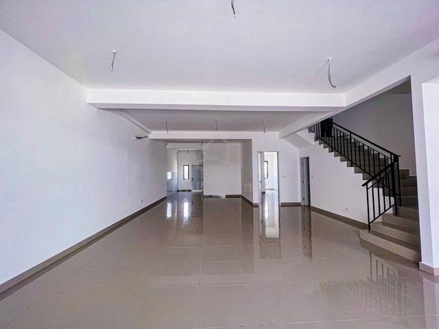 FREEHOLD!! 2 Storey Superlink House Lakeside Cyberjaya 4