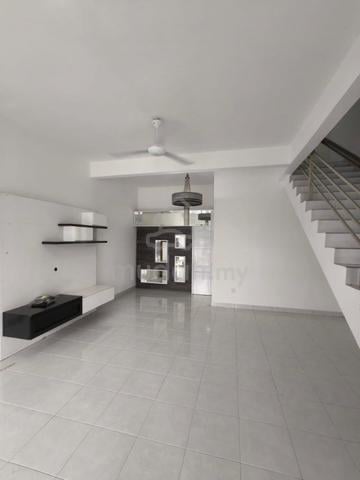 Kempas Double Storey Terrace House for rent Unblock View 1