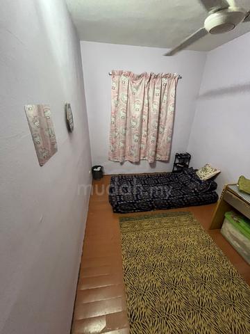 medium room 1