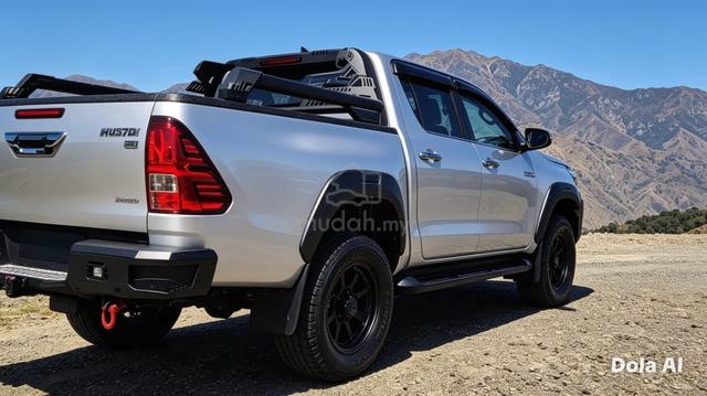 2017 Toyota HILUX 2.4 G (A) BULLBAR - 3