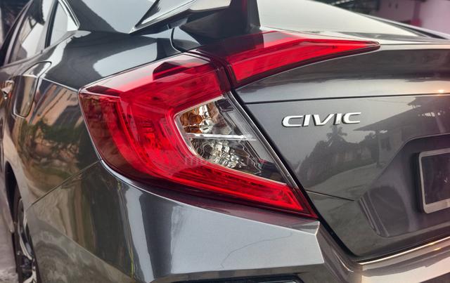 2017 Honda CIVIC 1.5 TC-PREMIUM boleh loan kedai - 4