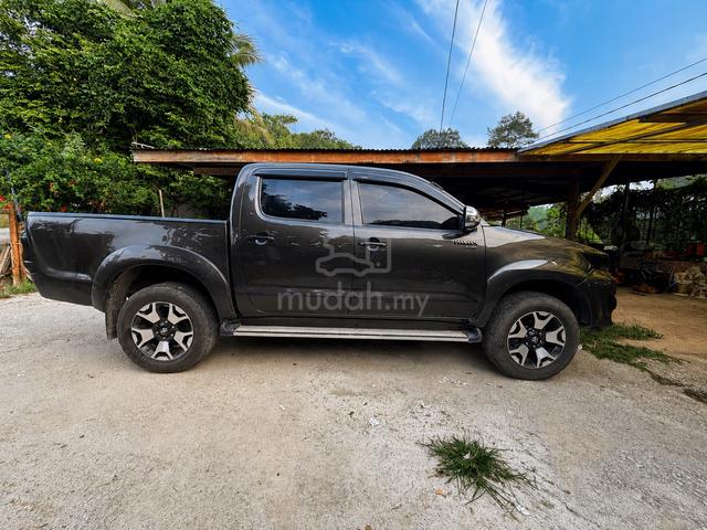TOYOTA HILUX DOUBLE Cab 2.5 MT (2009) - 2