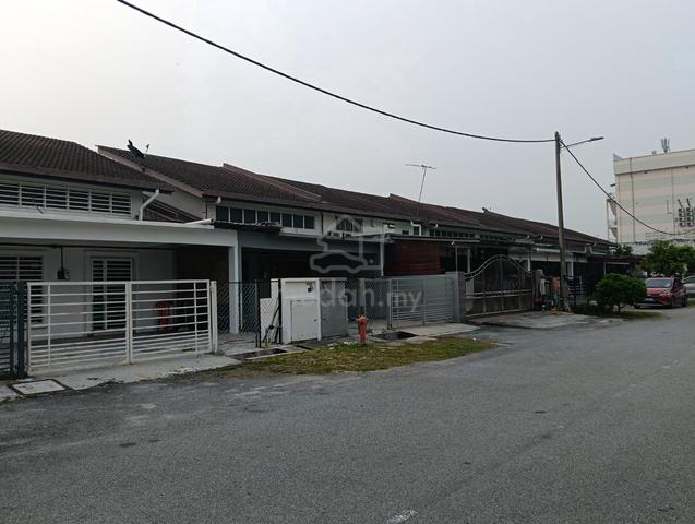 Kuala Selangor Behind Lotus 1