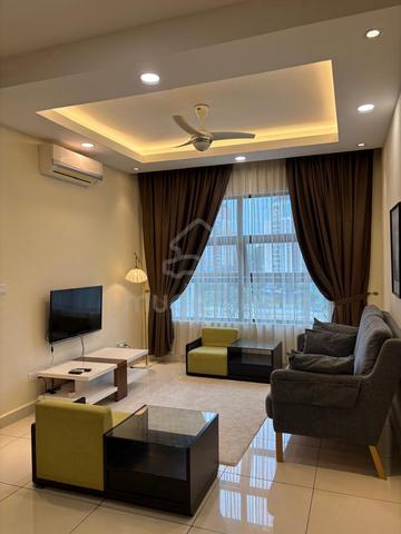 Aura Residence 1