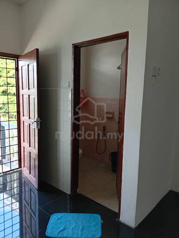 Selangor Petaling Jaya 2-Storey Terraced House For Rent 1