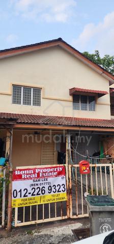 1st floor unit Taman Jasmin Town House Senawang 1