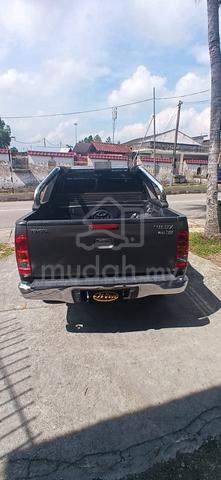 2010 Toyota HILUX 2.5 G FACELIFT DOUBLE CAB (A) - 5