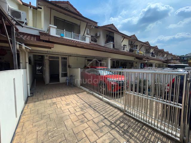 Ground Floor Bayu Park Ville Townhouse Taman Balakong Jaya 1