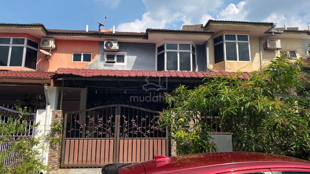Ronovated Free Hold Double Storey Taman Kajang Perdana 8B Kajang 1