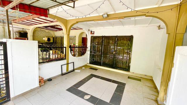 FACING OPEN 💥 RENOVATED 2 Storey Terrace Taman Sri Gombak, Batu Caves 1