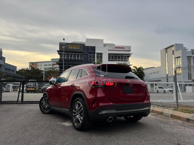 2022 Mercedes Benz GLA35 AMG 4MATIC+ RACE START - 2