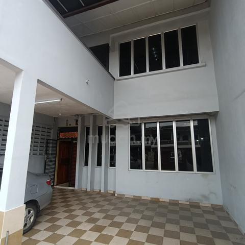 Tmn pelangi ,CIQ , double storey 1
