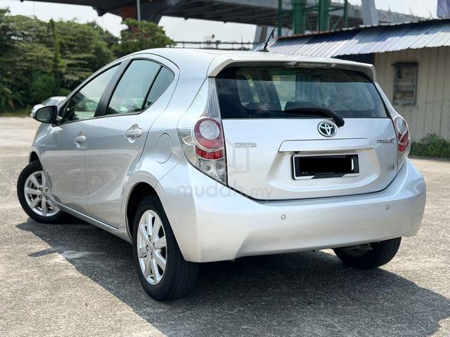 2013 Toyota PRIUS C 1.5 HYBRID NO NEED REPAIR - 4