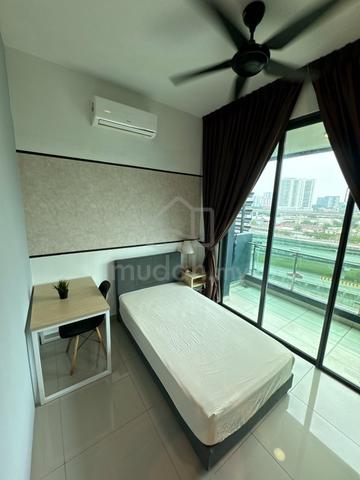 Fully Furnished Balcony Single Bed for Rent at The Vyne, Sg. Besi 1