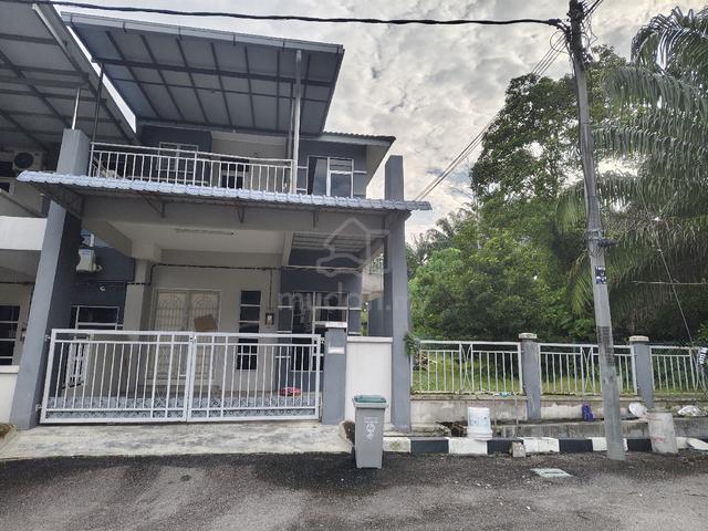 Corner Double Storey Terrace House at Taman Belatuk Mas 1