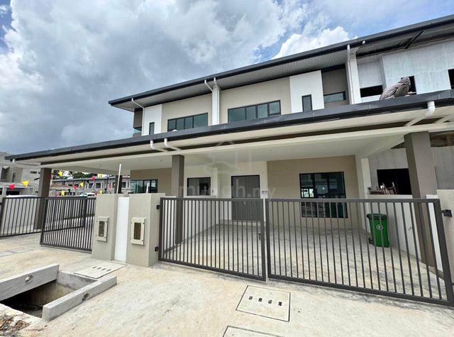 [Brand New] Central Villa 4 Double-Storey Intermediate House 1