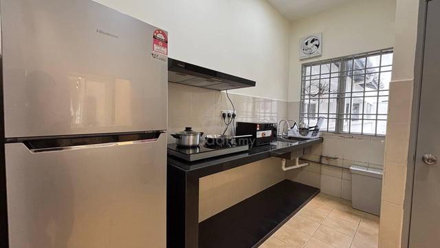 Middle Room for 𝐌𝐚𝐥𝐞, Angkasa Condominium @ Taman Connaught 4