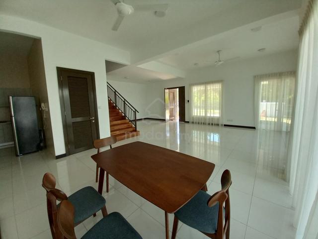 Well kept unit for rental. Unblocked view. Lots of greenery. Must view 1